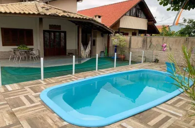 Casa com 4 dormitórios à venda, 200 m² por R$ 2.100.000,00 - Armação do Pântano do Sul - Florianópolis/SC