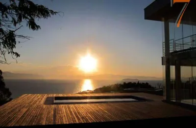 Casa com 3 dormitórios à venda, 461 m² por R$ 6.500.000,00 - Cacupé - Florianópolis/SC