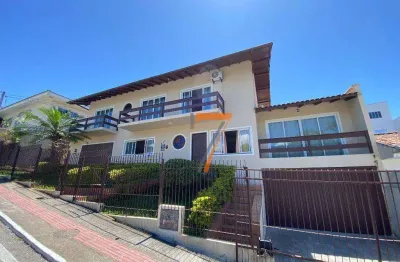 Casa com 4 dormitórios à venda, 247 m² por r$ 990.000,00 - barreiros - são josé/sc