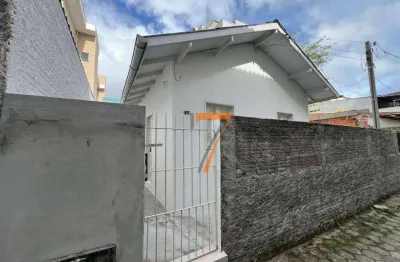 Casa com 2 dormitórios para alugar, 60 m² por r$ 2.600,01/mês - estreito - florianópolis/sc