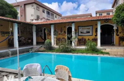 Casa com 1000m² de área total em capim macio - 5suites 7vagas de garagem