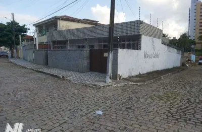 Casa com ótima localização no barro vermelho | 260m² de área total