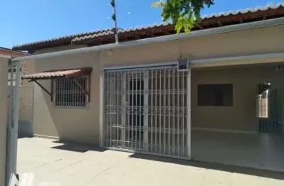 Casa com ótima localização em nova parnamirim, prox a abel cabral - 3qts - 2vaga