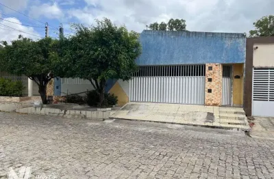 Casa mobiliada e  com 4 dormitórios à venda, 240 m² por r$ 630.000 - candelária