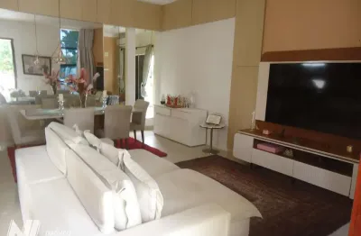 Casa com 167m² de área construida - 450m² de área total - sombra -  3dorm 2suite