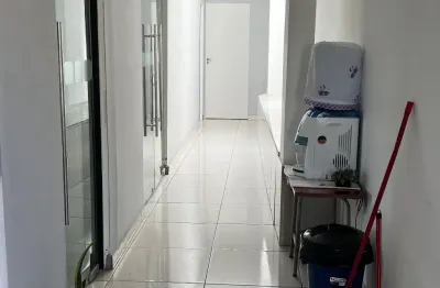 Sala comercial para alugar na Rua Willian Wadell, Centro, Jandira