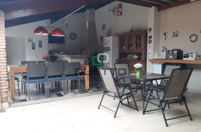 Casa com 3 quartos à venda no Parque Novo Mundo, Americana 