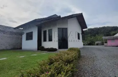 Casa com 01 suíte + 02 dormitórios no bairro jaraguá 99 em jaraguá do sul