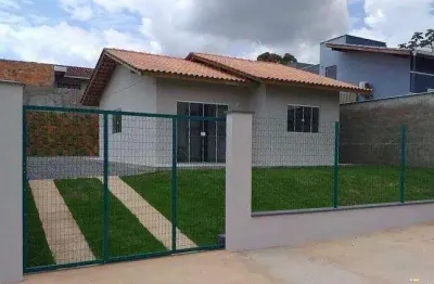 Casa com 02 dormitórios no bairro nereu ramos em jaraguá do sul