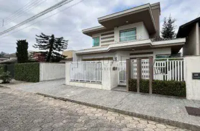 Sobrado amplo com área de festas e espaço para piscina à venda na barra – próximo ao centro