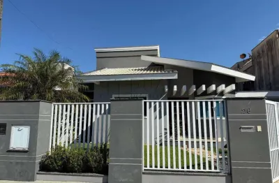 Casa moderna com área gourmet e energia solar – tranquilidade e conforto em rua sem saída!