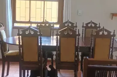 Casa mobiliada com 02 quartos e churrasqueira no centro de araucária -pr.