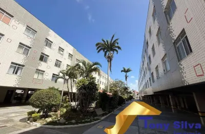 Excelente apartamento mobiliado a 50 metros da praia do forte !!!