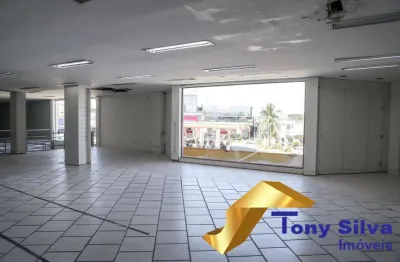 Amplo espaço comercial no centro de são pedro da aldeia com 3 andares !!!