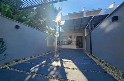 Imperdível: sobrado geminado à venda em joinville-sc, bairro boa vista, 3 quartos, 1 suíte, 2 vagas, 118m² de área. confira já!
