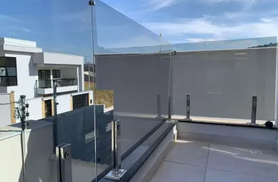 Casa ampla 107m², 3 quartos e quintal em bairro residencial e seguro em são lourenço/mg