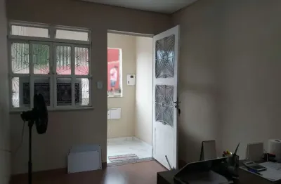 Casa com 3 quartos à venda no Centro, São Lourenço 