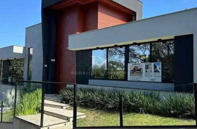 Casa  3 dormitórios, hidromassagem e piscina no pedra branca - palhoça/sc