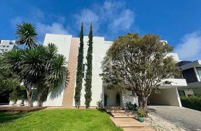 Casa 4 dormitórios (3 suítes), mobiliado - itajaí/sc