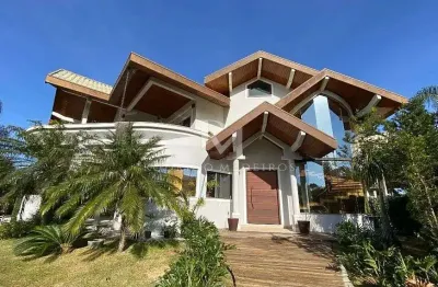 Casa em condomínio fechado com 4 quartos à venda na Rua da Capela, Campeche, Florianópolis