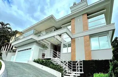 Casa de 4 suítes à venda com vista para o mar no bosque das mansões, são josé/sc