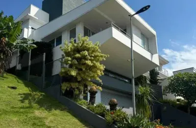 Casa com 4 quartos à venda em condomínio fechado – segurança e lazer