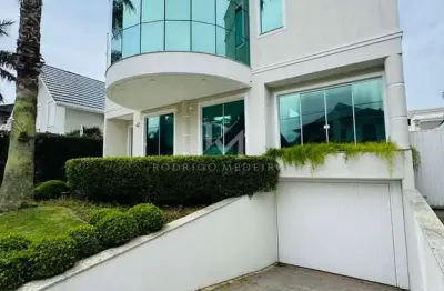 Casa à venda em jurerê internacional com 4 suítes e piscina – florianópolis