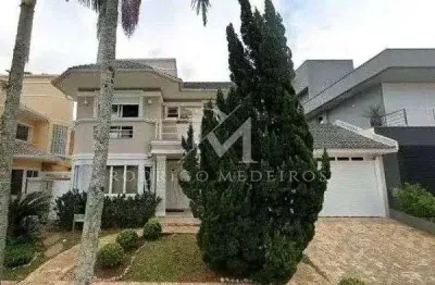 Casa de alto padrão com 4 suítes e 610m² privativos – face norte