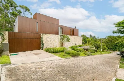 Casa em condomínio fechado com 4 quartos à venda na Rodovia Haroldo Soares Glavan, Cacupé, Florianópolis