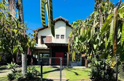 Casa mobiliada com 5 quartos em Jurerê Internacional, Florianópolis