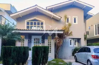 Casa em condomínio com vaga náutica à venda na Marina Camboriú, Balneário Camboriú/SC