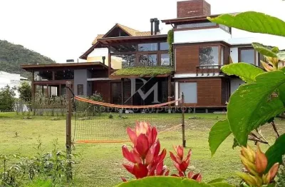Casa em condomínio com 3 dormitórios no Rio Tavares, Florianópolis/SC