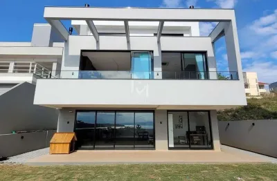 Casa mobiliada com 3 suítes e vista para o mar em Florianópolis