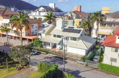 Casa com 3 dormitórios na Lagoa da Conceição, Florianópolis