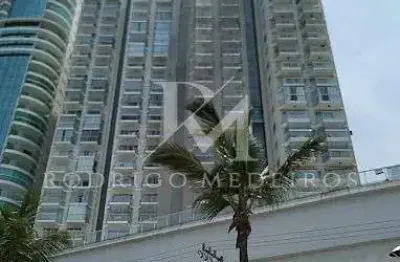 Apartamento com vista mar e 3 quartos à venda no Centro de Balneário Camboriú/SC