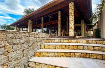 Casa com vista para o mar e 3 suítes em Jurerê Internacional, Florianópolis