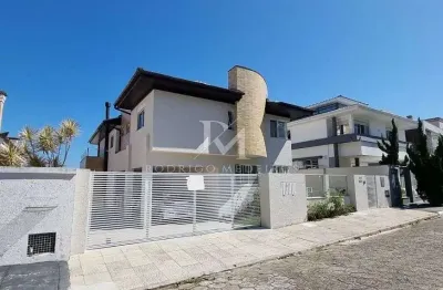 Casa com 5 dormitórios e vista para o mar no João Paulo, Florianópolis