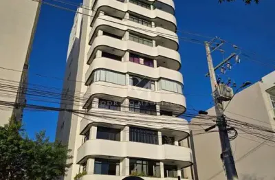 Apartamento exclusivo com 4 quartos no Centro de Florianópolis