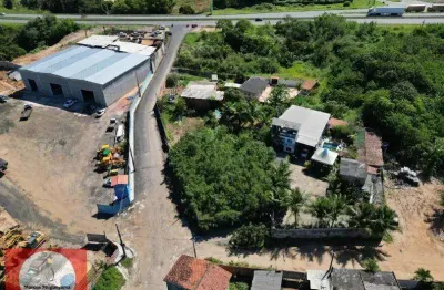 Galpão para locação em salvador, areia branca, 2 banheiros, 6 vagas