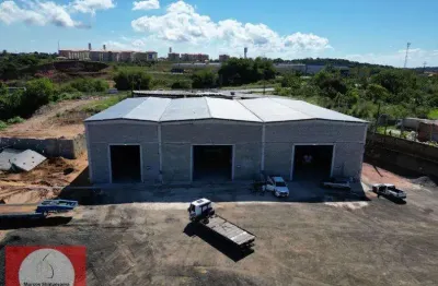 Galpão para locação em salvador, areia branca, 2 banheiros, 3 vagas