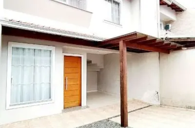 Sobrado geminado com 3 dormitórios no floresta para locação por r$ 2.800,00 + taxas.