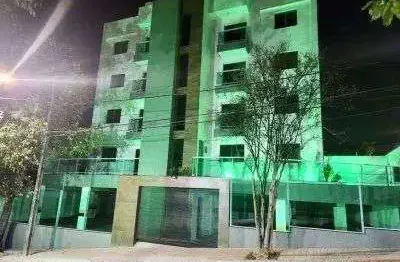Area privativa com aprox. 140m² - 2quartos, suíte, varanda 2 vagas cobertas