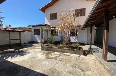 Casa 4 quartos - 3vagas -  á venda no planalto, belo horizonte
