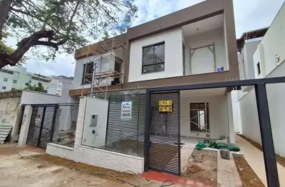 Casa indivual - itapoã 03 qts - 01 suíte - varanda - 02 vgs - 160m² - r$850k
