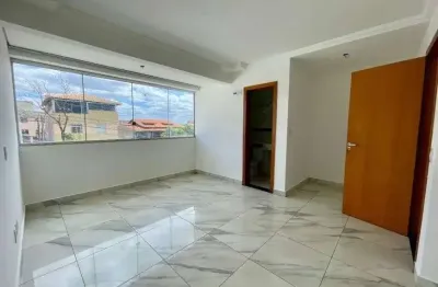 Casa com 3 Quartos e 2 banheiros à Venda, 105 m² por R$ 839.000,00