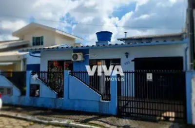 Casa com 2 dormitórios à venda, 76 m² por r$ 1.500.000,00 - são joão - itajaí/sc