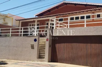 Excelente casa para venda em bairro de valinhos próximo ao centro.