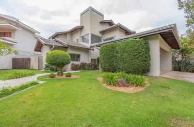 Casa à venda com 04 dormitórios, 02 suítes , amplo quintal- 386 m²- condomínio moinho de vento -val