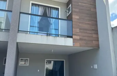 Lindo geminado no saguaçú  com 4 quartos- joinville