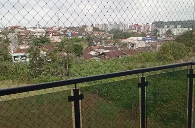 Lindo apartamento com suíte, andar alto, excelente localização no floresta!